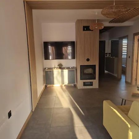 Family House Μπουργκάς